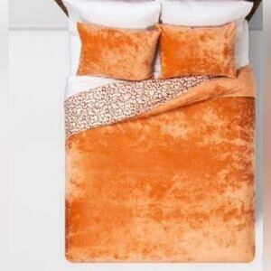 Target Duvet Queen 2 Pillow Retro Orange Velvet & Burnt Orange Abrstract Pattern